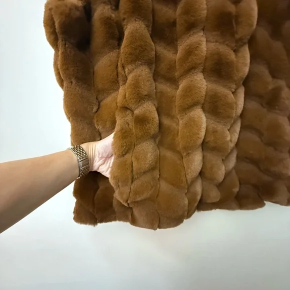 Via Spiga Chevron Faux Fur Vest L - Picture 2 of 5